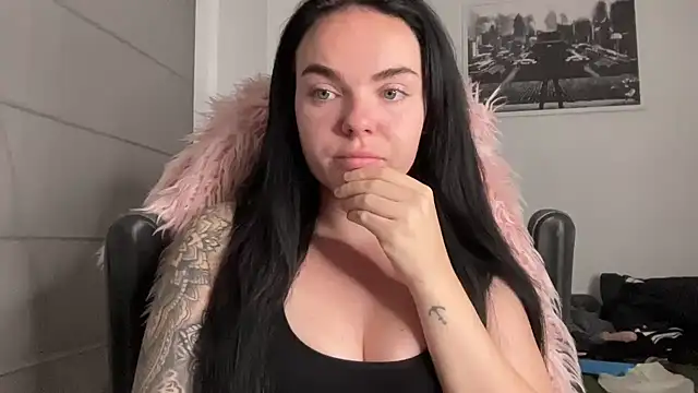 yorkshiregal online show from 7, 12, 2024