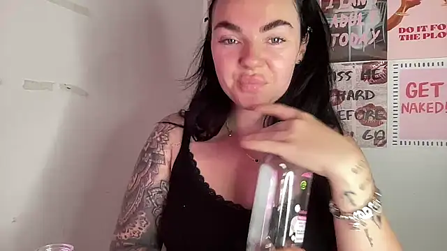 yorkshiregal online show from 30, 4, 2026