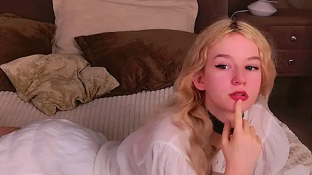 NaomiLoys online show from 9, 3, 2025