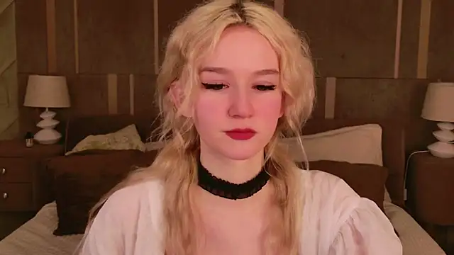 NaomiLoys online show from 11, 3, 2025