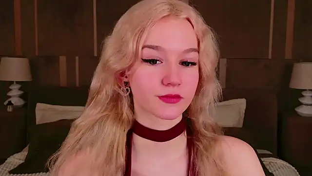 NaomiLoys online show from 22, 3, 2025