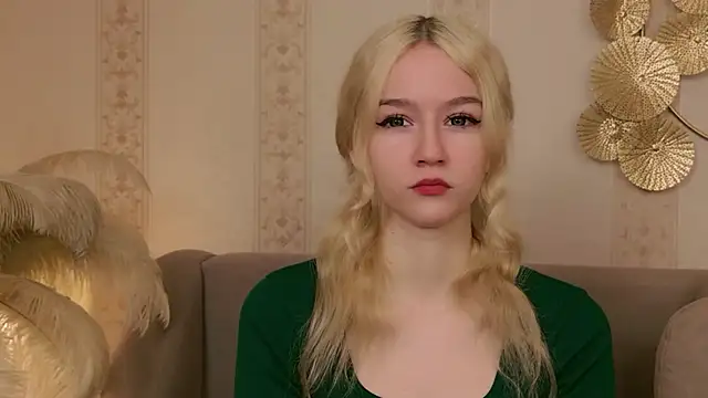 NaomiLoys online show from 12, 11, 2025