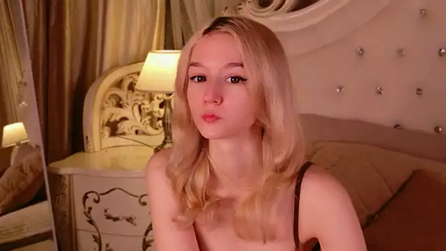 NaomiLoys online show from 6, 2, 2026