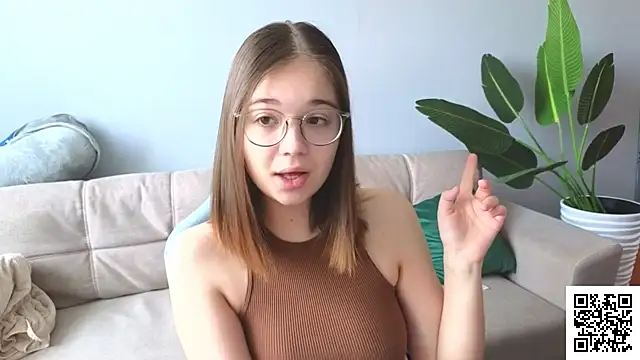 Snapshot of Leela_sun chatting on 3, 3, 2025 Leela sun online show from 3, 3, 2025