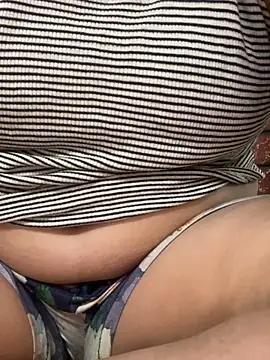 Sexy-Mona2 online show from 25, 5, 2026
