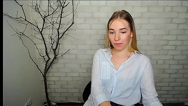 Queen ofLove online show from 26, 2, 2025