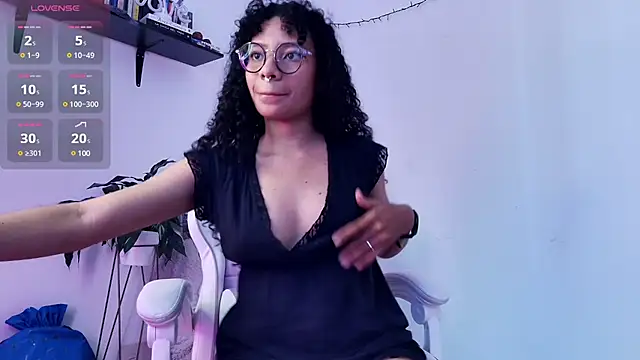 Snapshot of Elektra_williams chatting on 5, 2, 2025 Elektra williams online show from 5, 2, 2025