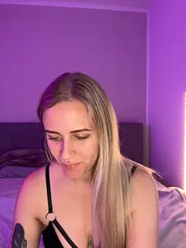 lunawolf21 online show from 31, 10, 2025