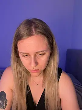 lunawolf21 online show from 9, 3, 2026