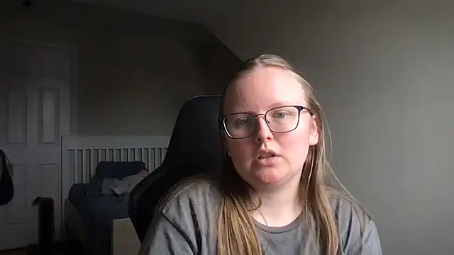 lexie lilacs online show from 27, 2, 2025