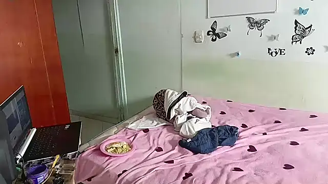 luxandracon23 online show from 14, 2, 2025