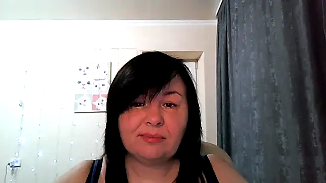 EmiliaLooo online show from 5, 6, 2026