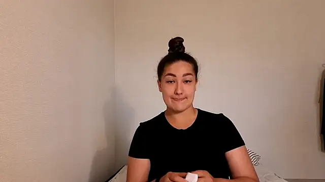 Aria Blisss online show from 6, 7, 2026
