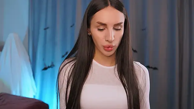 Kim Oberlin  online show from 18, 10, 2025