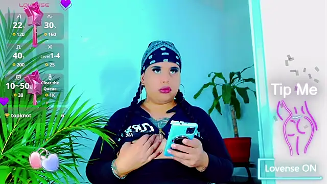 Snapshot of nauthyvalentina chatting on 5, 2, 2025 nauthyvalentina online show from 5, 2, 2025