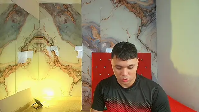 couple lovelyds online show from 13, 12, 2025