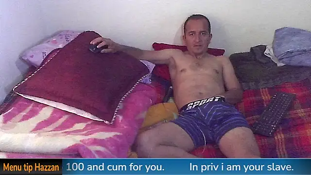 Snapshot of yazforeSolo chatting on 12, 1, 2025 yazforeSolo online show from 12, 1, 2025