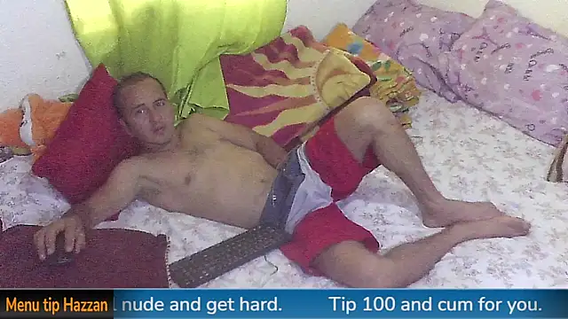 Snapshot of yazforeSolo chatting on 13, 1, 2025 yazforeSolo online show from 13, 1, 2025