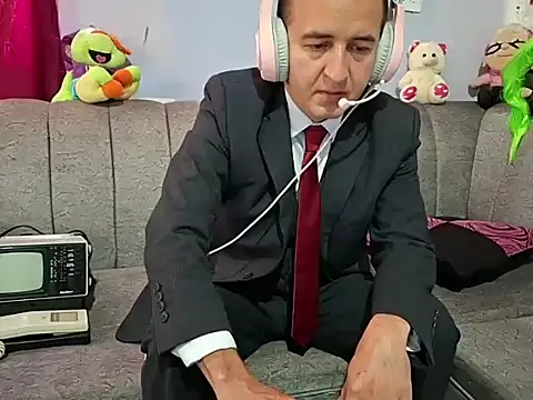 Snapshot of yazforeSolo chatting on 15, 9, 2025 yazforeSolo online show from 15, 9, 2025