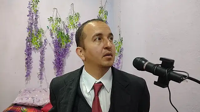 Snapshot of yazforeSolo chatting on 19, 9, 2025 yazforeSolo online show from 19, 9, 2025