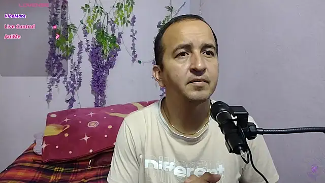 Snapshot of yazforeSolo chatting on 26, 9, 2025 yazforeSolo online show from 26, 9, 2025