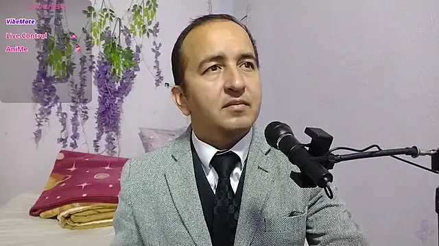 Snapshot of yazforeSolo chatting on 28, 9, 2025 yazforeSolo online show from 28, 9, 2025