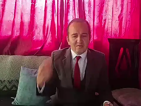 Snapshot of yazforeSolo chatting on 2, 10, 2025 yazforeSolo online show from 2, 10, 2025