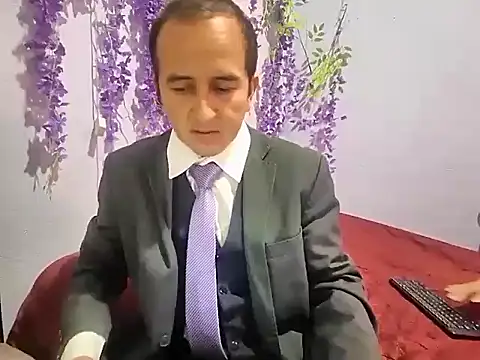 Snapshot of yazforeSolo chatting on 9, 10, 2025 yazforeSolo online show from 9, 10, 2025