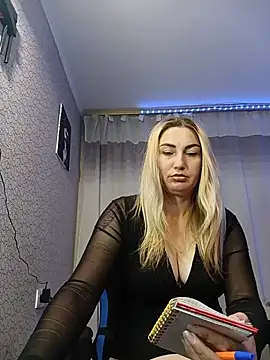 Snapshot of JaneLaJewel chatting on 9, 8, 2026 JaneLaJewel online show from 9, 8, 2026