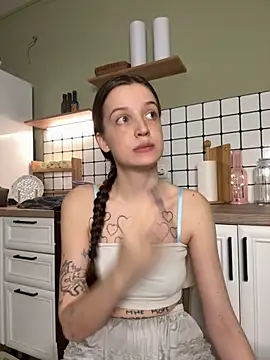 Sweet Evva online show from 4, 12, 2025