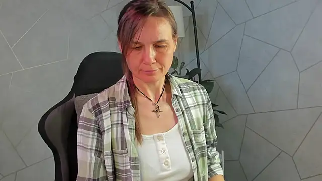 Lillian White online show from 8, 5, 2026