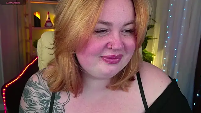 ZaraReignn online show from 4, 3, 2025