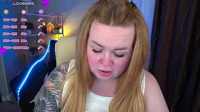 ZaraReignn online show from 9, 3, 2025