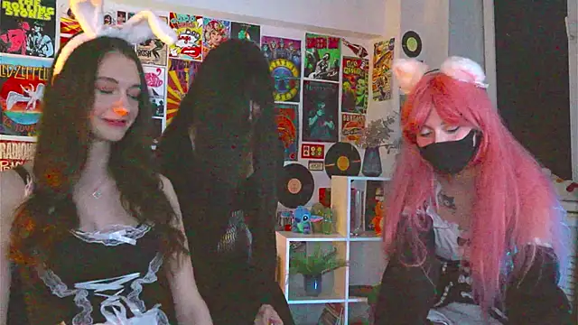 LuxRayi online show from 30, 1, 2025