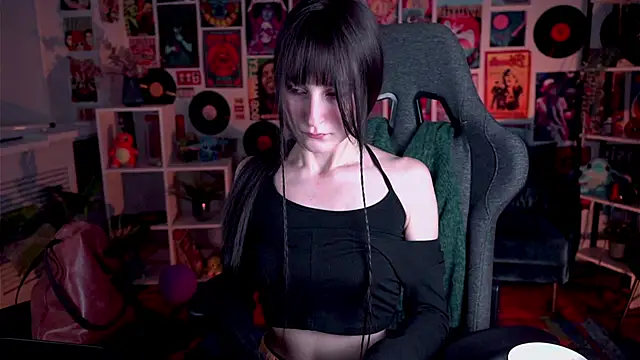 LuxRayi online show from 1, 2, 2025