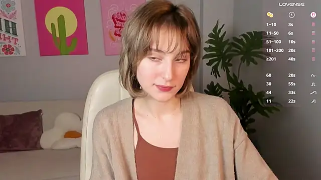 Snapshot of LuxRayi chatting on 14, 2, 2026 LuxRayi online show from 14, 2, 2026