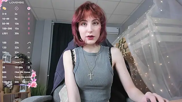 Snapshot of LuxRayi chatting on 13, 3, 2026 LuxRayi online show from 13, 3, 2026