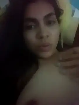 Snapshot of 02julieta chatting on 17, 12, 2024 02julieta online show from 17, 12, 2024