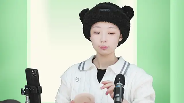 Snapshot of YT-lovebaby chatting on 26, 12, 2024 YT-lovebaby online show from 26, 12, 2024