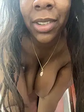 KloheCurvy online show from 11, 11, 2025