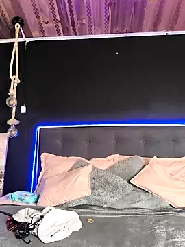 ShyVibes  online show from 25, 1, 2025