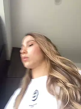 SophieRaily  online show from 19, 12, 2024