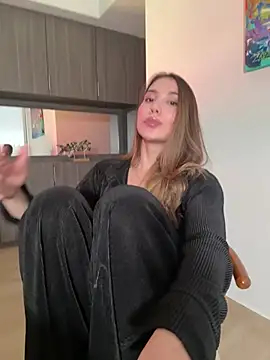 SophieRaily  online show from 4, 2, 2025