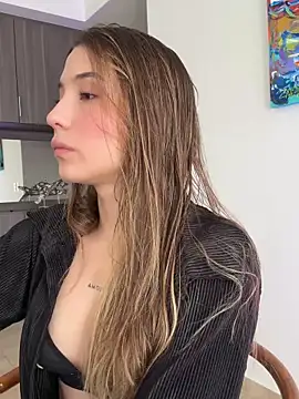 SophieRaily  online show from 21, 2, 2025