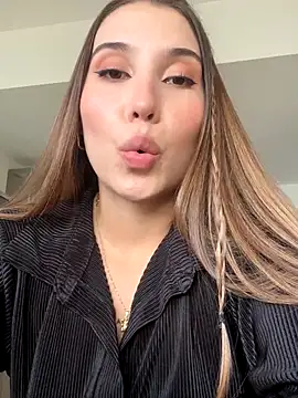 SophieRaily  online show from 10, 9, 2025