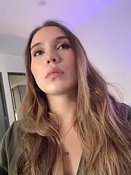 SophieRaily  online show from 1, 10, 2025