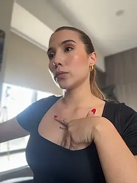 SophieRaily  online show from 14, 1, 2026