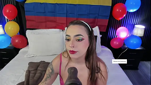 MiiaaMoonroee online show from 3, 7, 2026