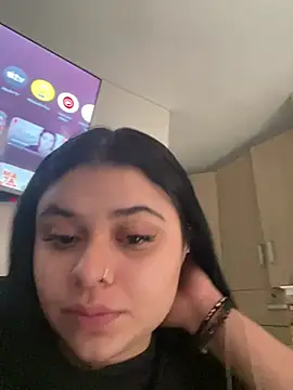 alissonfernandez  online show from 25, 6, 2026