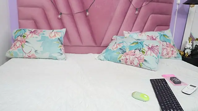 hornybarelylegalgirl online show from 27, 6, 2026